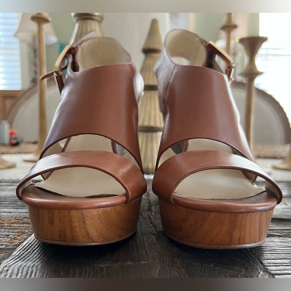 MICHAEL Michael Kors cut out brown sandals Size 7.5 - Picture 3 of 6